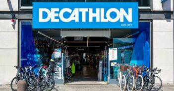 Decathlon Filiale in Deutschland, ein Zentrum für Training und Bewegung. (Foto: AdobeStock 443700245 Björn Wylezich)