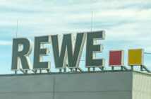 Die Rewe Group prägt den europäischen Einzelhandel durch nachhaltige Strategien und starke Marken (Foto: AdobeStock 592782226-Annabell Gsödl)